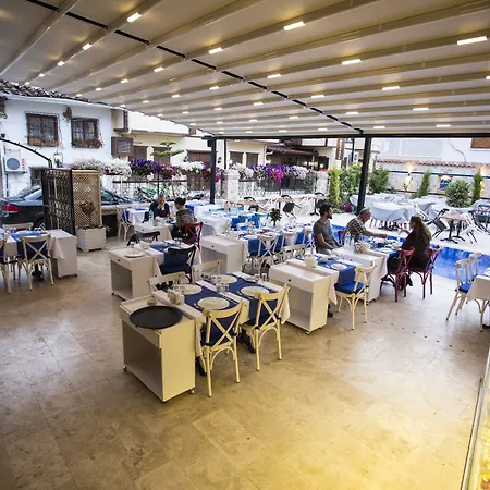 Hotel Kervan 2*