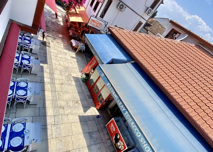 Hotel Kervan 2*